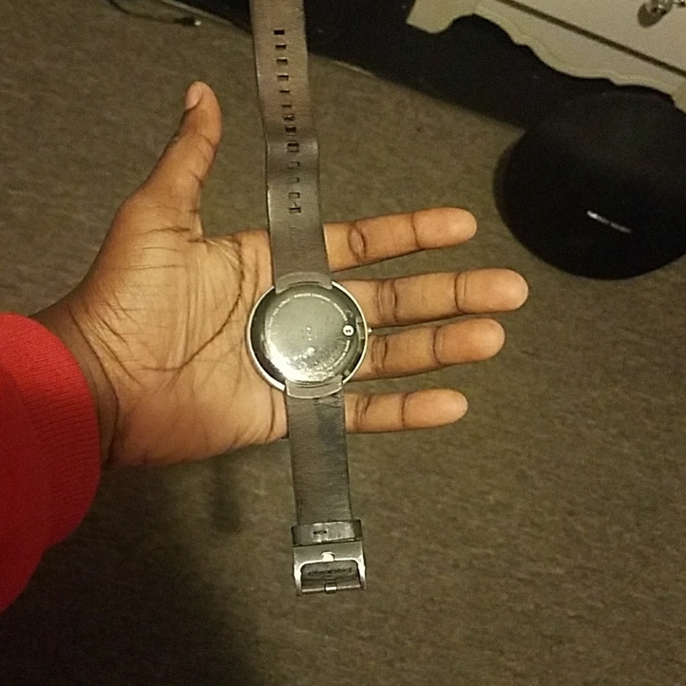 Moto360 - Picture 2 of 4